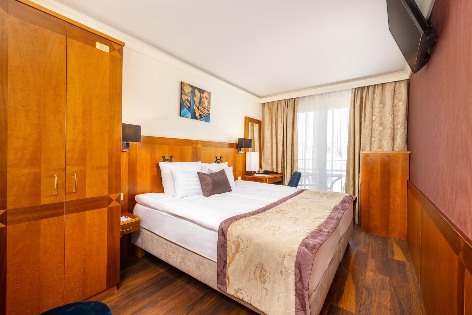 Hotel Carlton Buda Castle Budapest